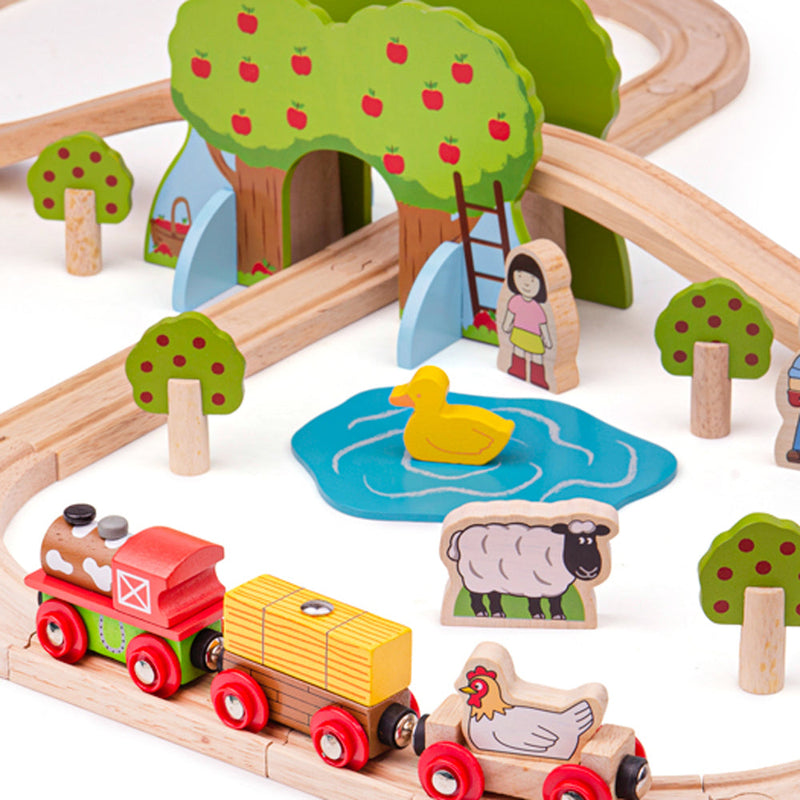 Farm Train Set by Bigjigs Toys