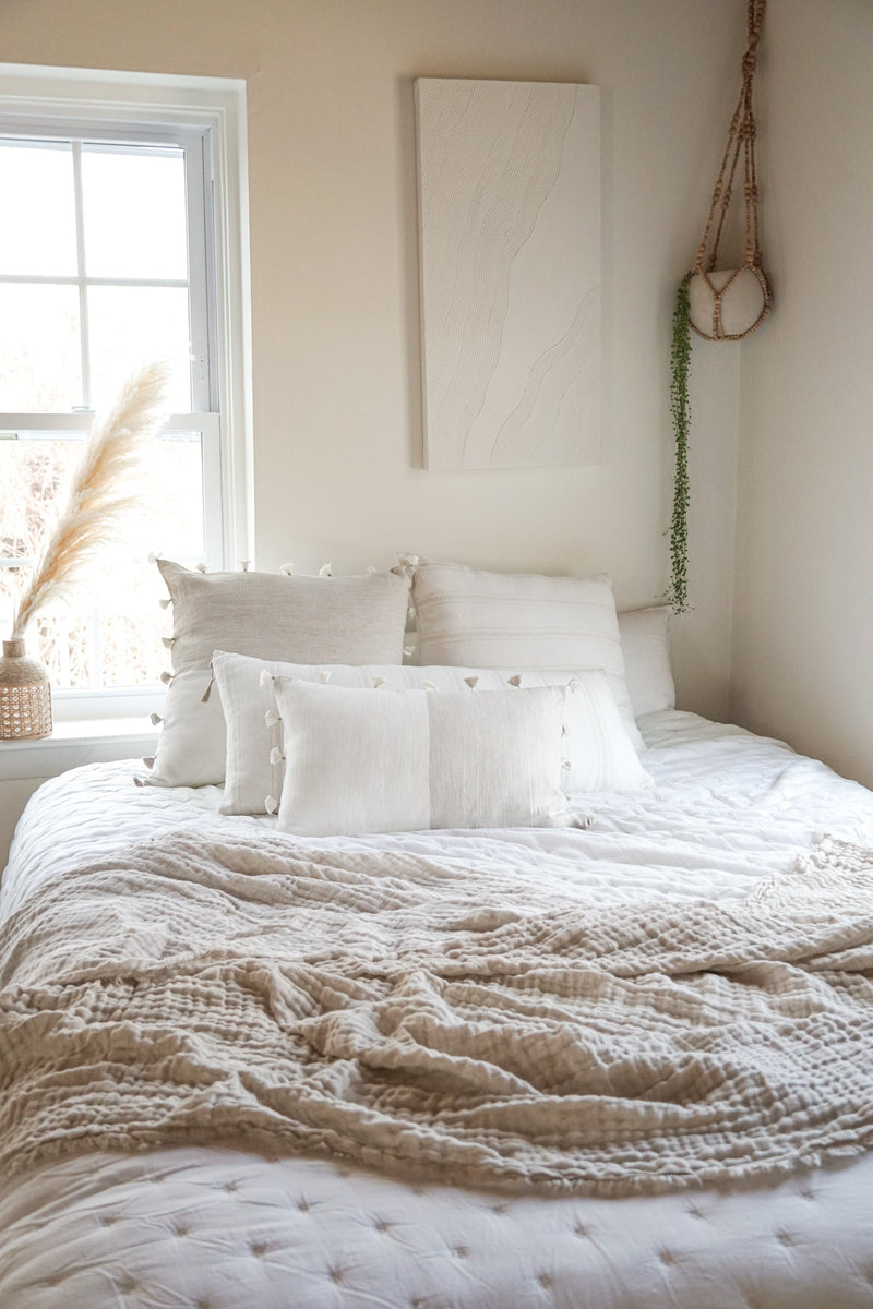 Natural Tassels So Soft Beige Linen Pillow